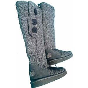 UGG Classic Cardy Women’s Gray Knit Tall Boots Sheepskin Lined Size 8 3060